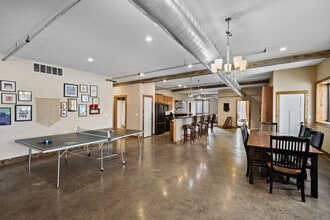 301 E Walnut St in Des Moines, IA - Building Photo - Building Photo