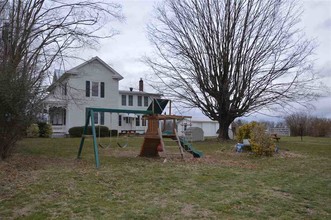 10708 White Rose Rd in Elkton, VA - Foto de edificio - Building Photo