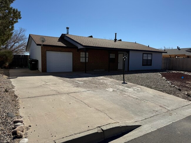 840 Bravo Ct SE in Rio Rancho, NM - Building Photo - Building Photo