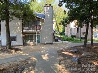 4401 Sharon Chase Dr in Charlotte, NC - Building Photo - Building Photo