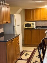 88 Grayson Crescent in Toronto, ON - Building Photo - Building Photo