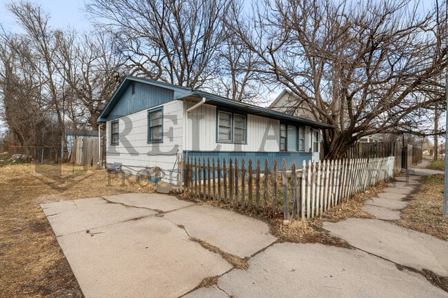 2118 E 1st St N in Wichita, KS - Building Photo - Building Photo
