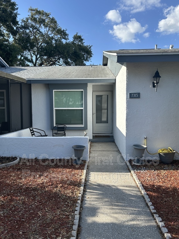 property at 7315 Parkside Villas Dr