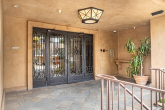 4350 Vantage Ave in Studio City, CA - Building Photo - Building Photo