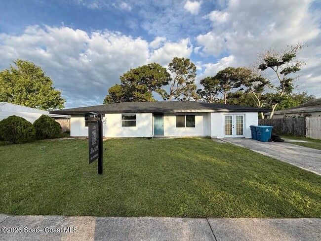 property at 1231 Mariposa Dr NE