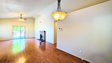 5995 Laguna Ranch Cir in Sacramento, CA - Building Photo - Building Photo