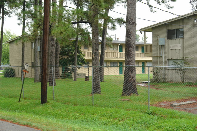 Monterrey Apartments in Beaumont, TX - Building Photo - Building Photo