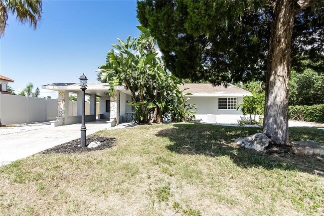 property at 2035 Goldenrod St