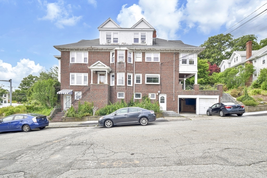 404 Mount Auburn St, Unit 2 in Watertown, MA - Foto de edificio