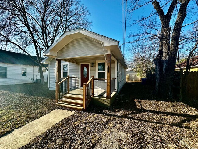 213 Palmer St in Kerrville, TX - Building Photo - Building Photo