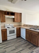 112 W 3rd St in Keene, TX - Building Photo - Building Photo