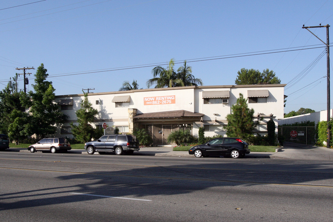 Sunflower Apartments in Downey, CA - Building Photo