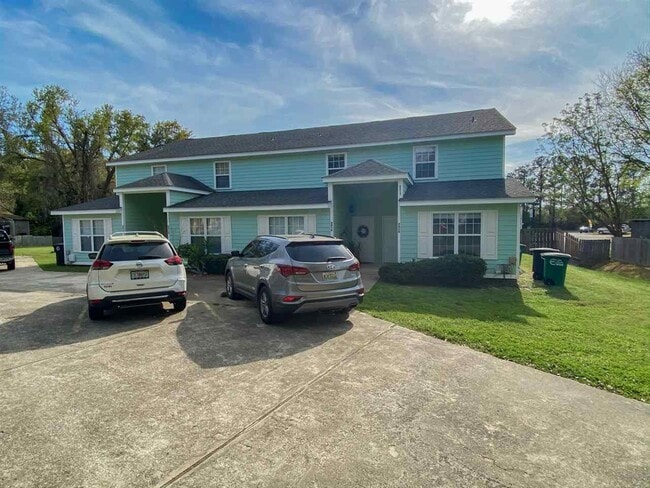 property at 2416 Manzanita Ct