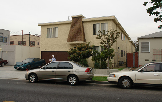 311 E Maple St in Glendale, CA - Building Photo - Building Photo