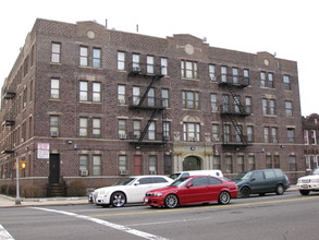 416 Rockaway Pky in Brooklyn, NY - Building Photo - Building Photo