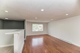 1549 Revere Cir in Schaumburg, IL - Building Photo - Building Photo