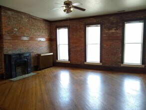 South College - Residential in Bloomington, IN - Foto de edificio - Building Photo