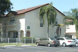 615 NW 109th Ave in Pembroke Pines, FL - Building Photo