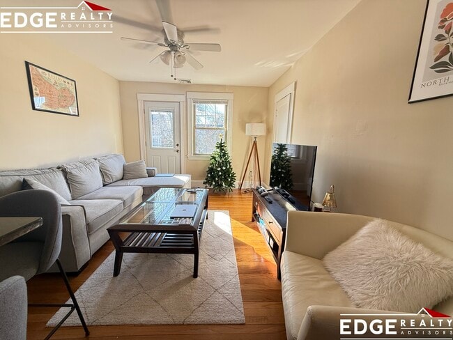 11 Mapleton St, Unit 3