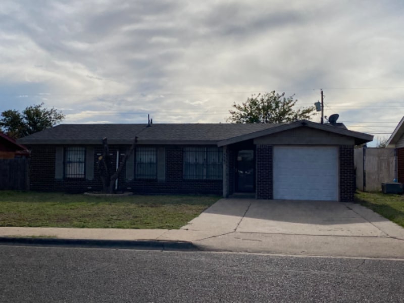 4501 Conley Ave in Odessa, TX - Foto de edificio