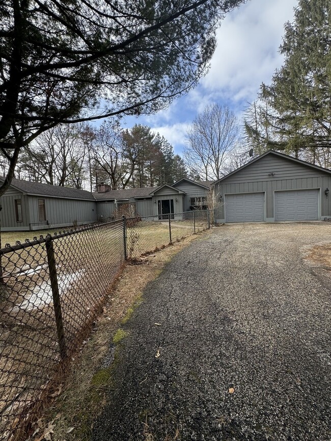 property at 640 Thornmeadow Rd