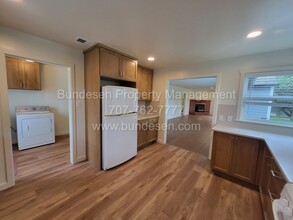 1348 Skillman Ln in Petaluma, CA - Building Photo - Building Photo