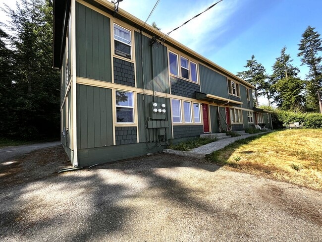 property at 3157 Hawks Prairie Rd