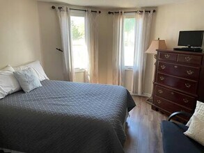 124 Lake Ridge Dr in Ninety Six, SC - Building Photo - Building Photo