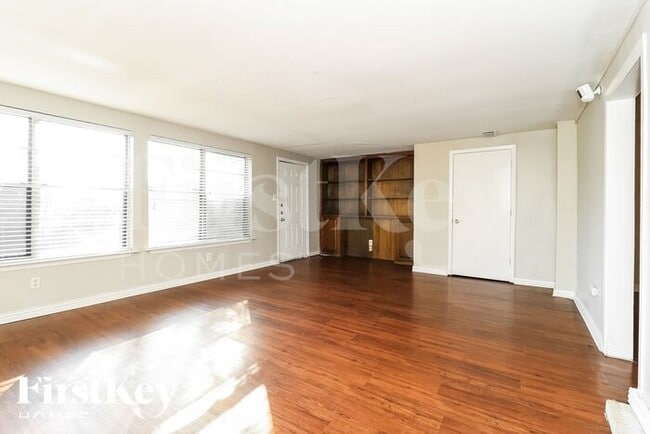 3205 Hanover Dr in Arlington, TX - Building Photo - Building Photo