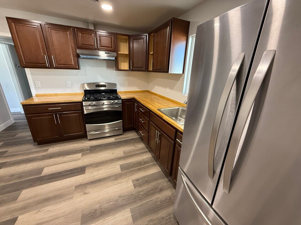738 E Roeser Rd in Phoenix, AZ - Building Photo