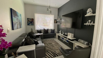 830 Bailey St in Boca Raton, FL - Foto de edificio - Building Photo