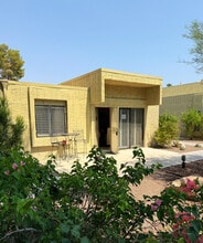 5304 Los Coyotes Dr, Unit 5304 Los Coyotes Drive in Palm Springs, CA - Foto de edificio - Building Photo