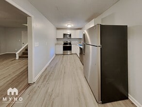 82 Brenda Ln in Dallas, GA - Foto de edificio - Building Photo