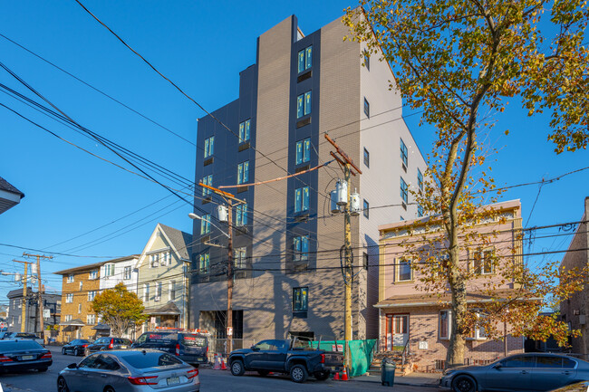 14 Merchant St in Newark, NJ - Building Photo - Primary Photo