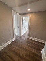 127 E Chester St in Long Beach, NY - Building Photo