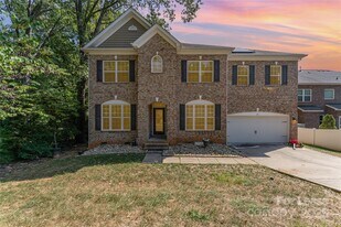 139 Brackenbury Ln in Charlotte, NC - Building Photo