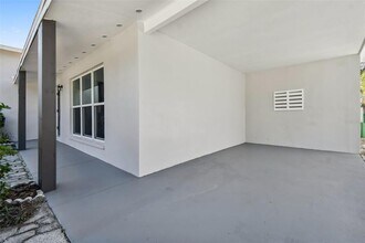 4523 S Gaines Rd in Tampa, FL - Building Photo - Building Photo