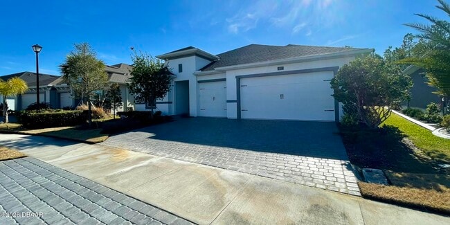 437 Aquamarine Wy in Daytona Beach, FL - Building Photo - Building Photo
