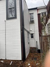 517 Rev S Howard Woodson Jr Way in Trenton, NJ - Building Photo - Building Photo