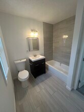 5207 Blue Ridge Cutoff in Kansas City, MO - Building Photo - Building Photo