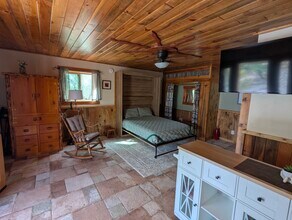 111 W Ridgecrest Rd in Phoenix, AZ - Building Photo - Building Photo