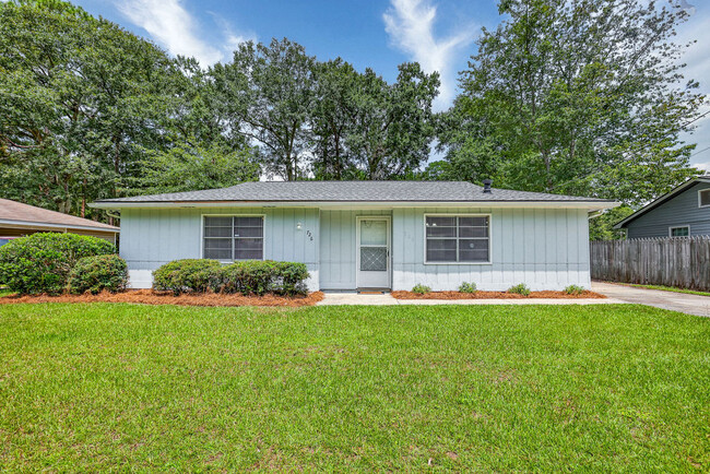 726 Fleming Rd in Hinesville, GA - Building Photo - Building Photo