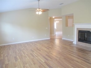 2438 Tyson Lake Dr in Jacksonville, FL - Foto de edificio - Building Photo