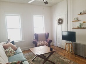 188 Boylston St, Unit 1 in Boston, MA - Building Photo - Building Photo
