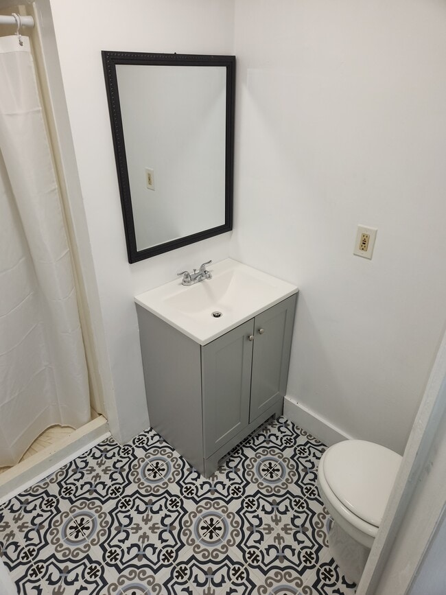 70 Dana Ave, Unit Apartment #1 in Albany, NY - Building Photo - Building Photo