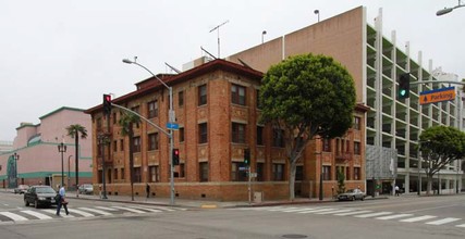 Franklin Apartments in Santa Monica, CA - Building Photo - Building Photo