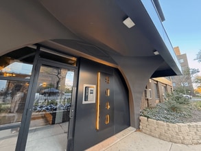 Sheridan Glen - 6040 N Sheridan Rd in Chicago, IL - Foto de edificio - Building Photo