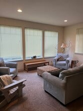 11967 Luna Vista Ave SE in Olalla, WA - Building Photo - Building Photo
