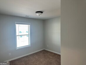 213 Beau St in Lilburn, GA - Building Photo - Building Photo