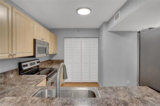 609 E Sheridan St in Dania Beach, FL - Building Photo - Building Photo